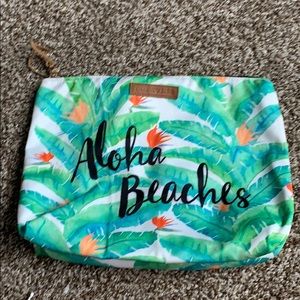 Pura Vida Clutch